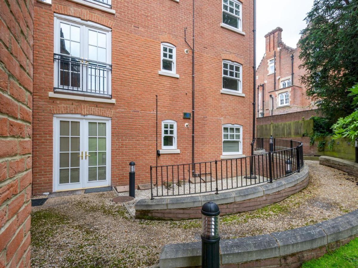 Pass The Keys Quiet 2-Bed Apartment On The Ground Floor Canterbury Bagian luar foto