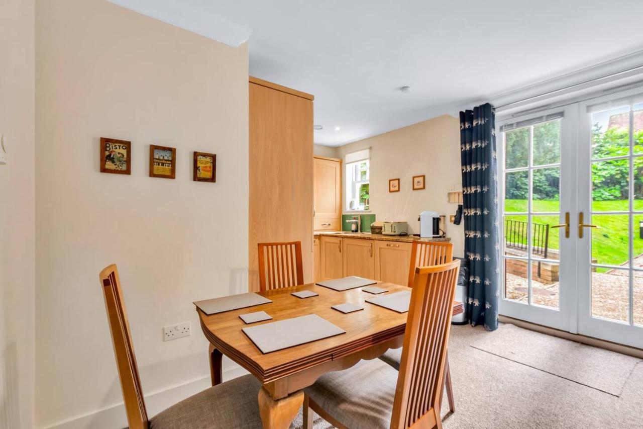 Pass The Keys Quiet 2-Bed Apartment On The Ground Floor Canterbury Bagian luar foto