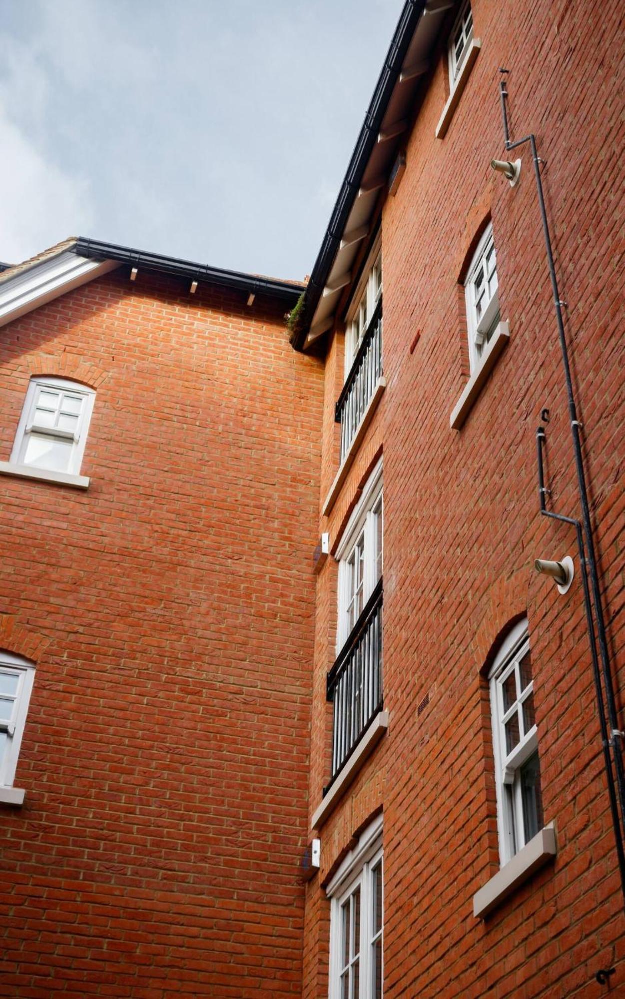 Pass The Keys Quiet 2-Bed Apartment On The Ground Floor Canterbury Bagian luar foto